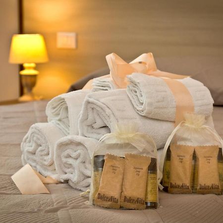 Casa Porta Marina Hotel Ventimiglia Bagian luar foto