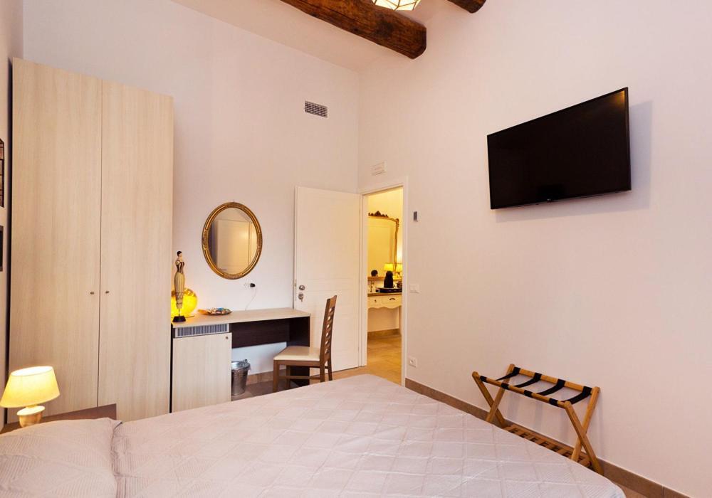 Casa Porta Marina Hotel Ventimiglia Bagian luar foto