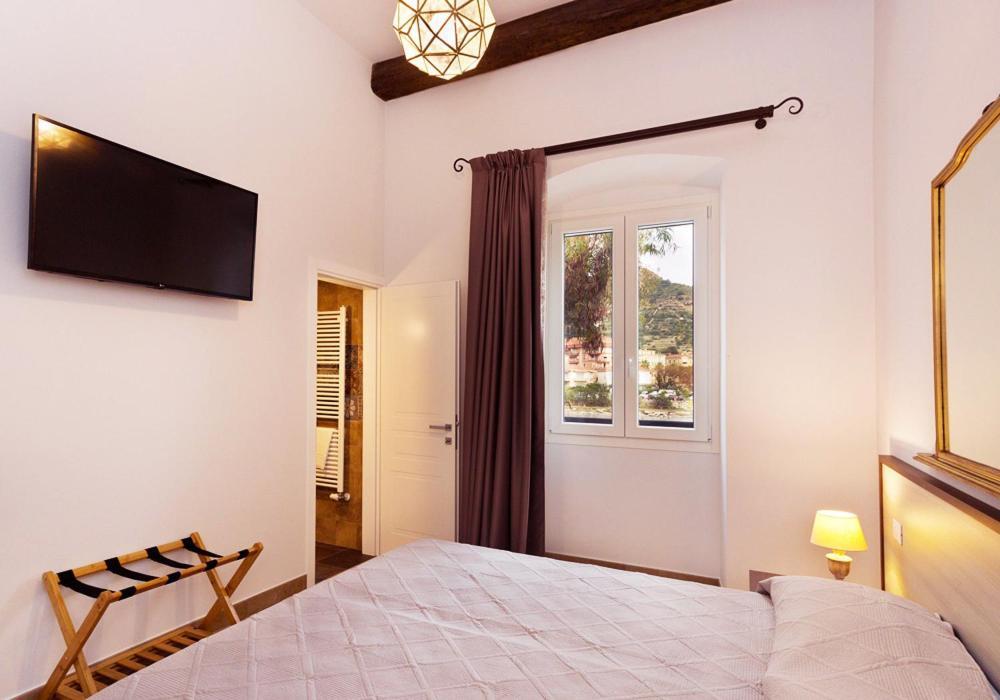Casa Porta Marina Hotel Ventimiglia Bagian luar foto
