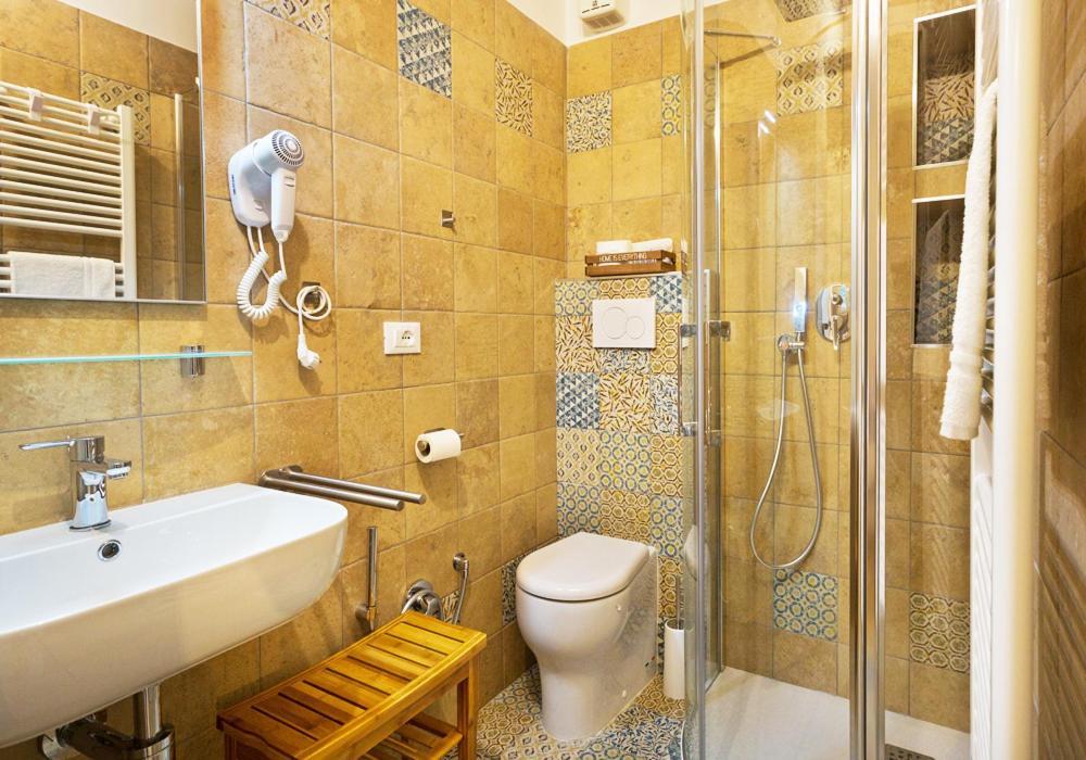 Casa Porta Marina Hotel Ventimiglia Bagian luar foto
